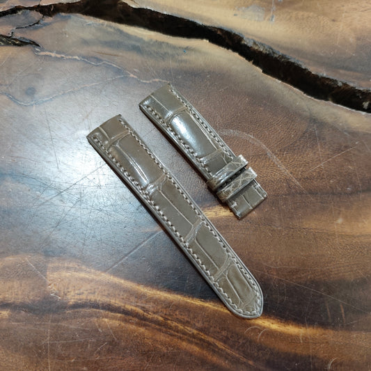 Dark Gray Alligator Leather Watch Strap by Thor Leather Craft - detail view 2