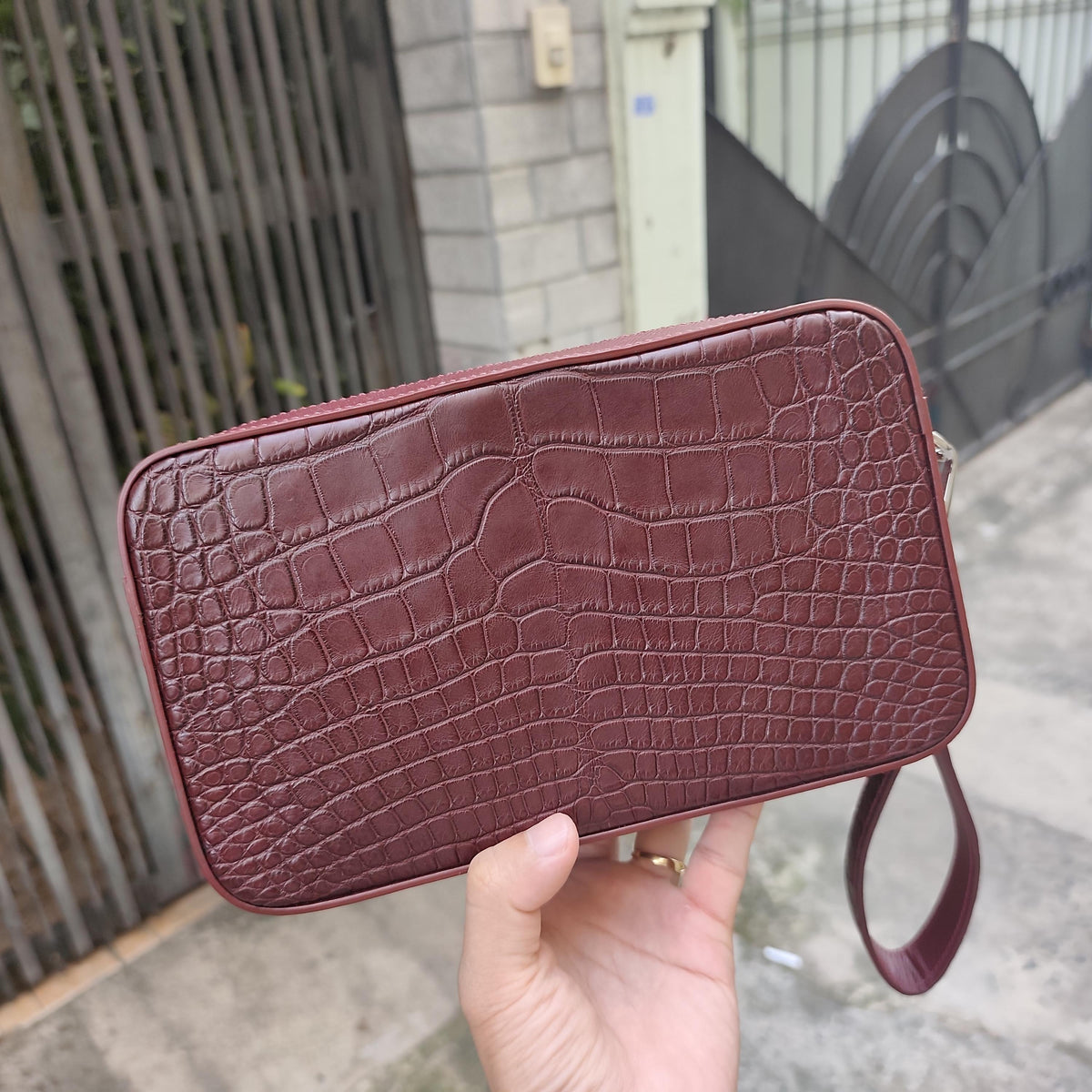 Wristlet Alligator Leather Clutch Bag by Thor Leather Craft - detail view 3