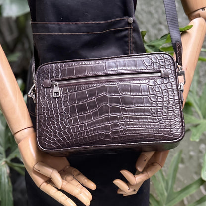 Box Alligator Leather Clutch Bag by Thor Leather Craft - detail view 3